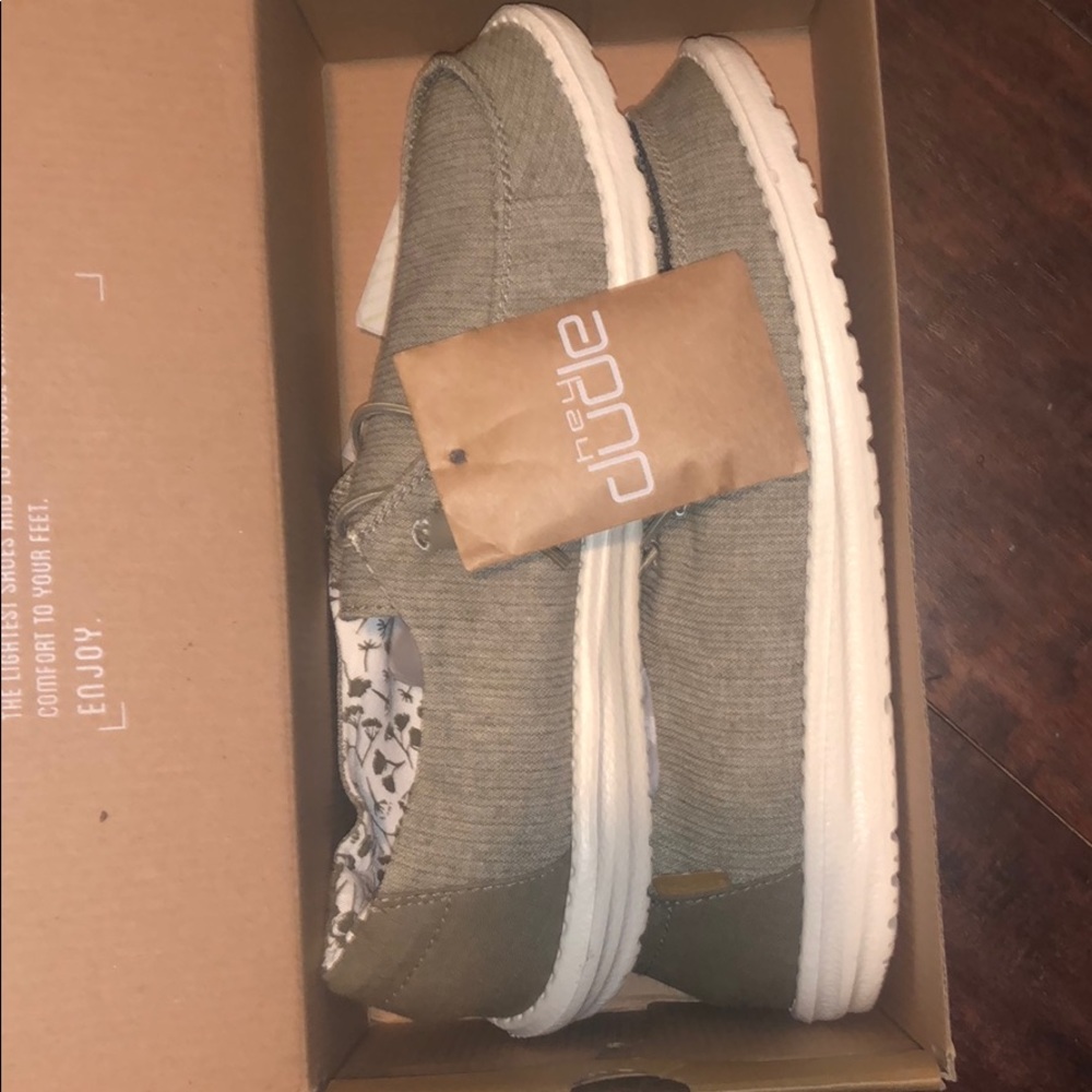 Hey dude shoes